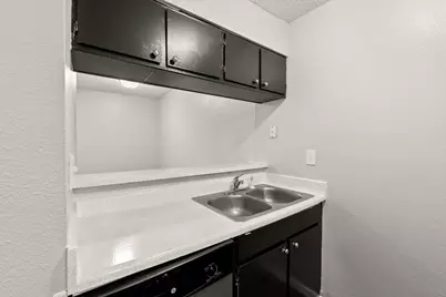 2001 S Interstate 35 Road #208, Austin, TX 78741 - Photo 5