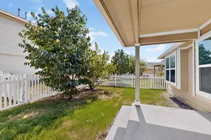 671 Tumlinson Fort Way, Round Rock, TX 78664 - Photo 33
