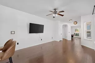 671 Tumlinson Fort Way, Round Rock, TX 78664 - Photo 7