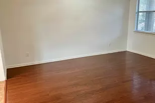 512 Eberhart Ln, Austin, TX 78745 - Photo 3