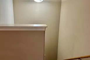 512 Eberhart Ln, Austin, TX 78745 - Photo 9