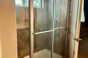 512 Eberhart Ln, Austin, TX 78745 - Photo 15