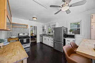 2702 E 22nd St, Austin, TX 78722 - Photo 11