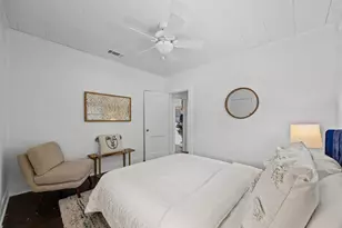 2702 E 22nd St, Austin, TX 78722 - Photo 19