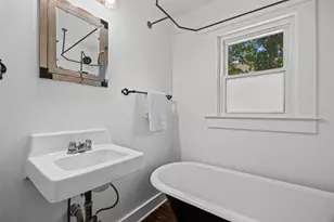 2702 E 22nd St, Austin, TX 78722 - Photo 15