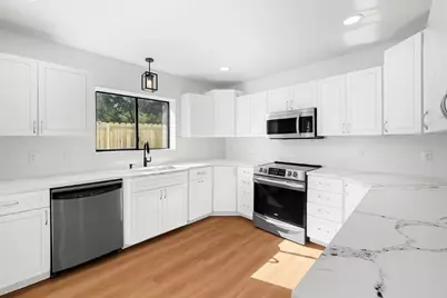 20204 Barnett Glenn Road, Spicewood, TX 78669 - Photo 11