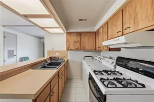 4611 S 2nd St, Austin, TX 78745 - Photo 13