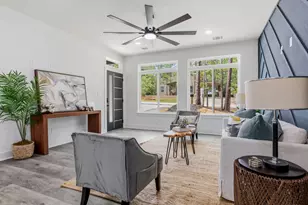180 Kaanapali Ln, Bastrop, TX 78602 - Photo 11