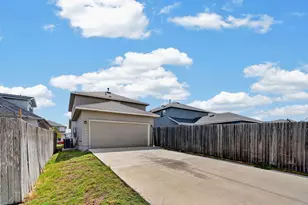 217 Bent Creek Dr, Hutto, TX 78634 - Photo 27