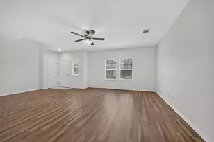 217 Bent Creek Dr, Hutto, TX 78634 - Photo 17