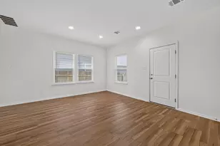 217 Bent Creek Dr, Hutto, TX 78634 - Photo 21
