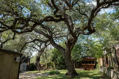 2100 Highgrove Terrace, Austin, TX 78703 - Photo 23