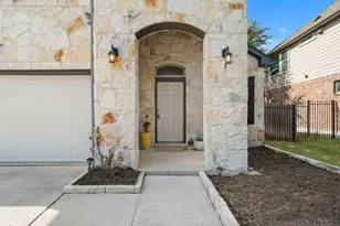 105 Lewisville Ln, Leander, TX 78641 - Photo 5