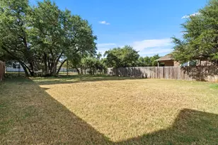 105 Lewisville Ln, Leander, TX 78641 - Photo 31