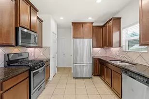 105 Lewisville Ln, Leander, TX 78641 - Photo 13