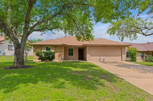 1006 Cresswell Dr, Pflugerville, TX 78660 - Photo 3