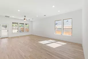 6909 Cliff Rose Dr, Spicewood, TX 78669 - Photo 9