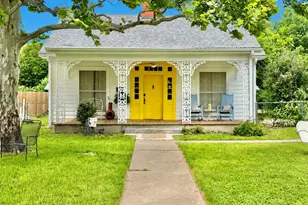 706 W 11th St, Taylor, TX 76574 - Photo 37
