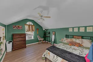 706 W 11th St, Taylor, TX 76574 - Photo 31