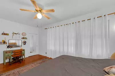 706 W 11th Street, Taylor, TX 76574 - Photo 23