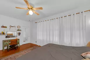 706 W 11th St, Taylor, TX 76574 - Photo 23