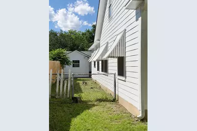 706 W 11th Street, Taylor, TX 76574 - Photo 39