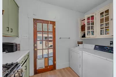 706 W 11th Street, Taylor, TX 76574 - Photo 17