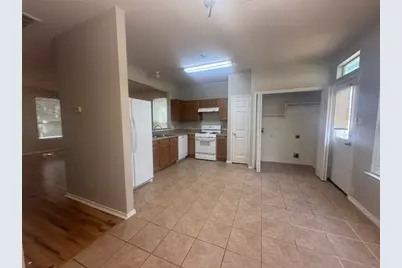 5689 Fergus #B, Kyle, TX 78640 - Photo 7