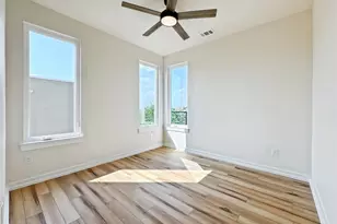 2309 Montopolis Dr, Austin, TX 78741 - Photo 17