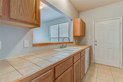 126 Sandstone Drive #D, Jarrell, TX 76537 - Photo 11