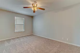126 Sandstone Dr, Jarrell, TX 76537 - Photo 21