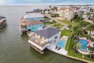 1226 Oahu Dr, Galveston, TX 77554 - Photo 1