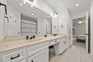 7208 Reaburn St, Austin, TX 78749 - Photo 15