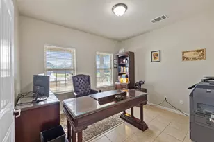 209 Anderson St, Hutto, TX 78634 - Photo 5