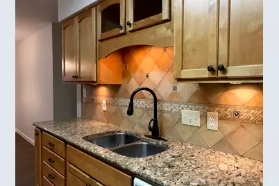 7010 Dallas Drive, Austin, TX 78729 - Photo 5