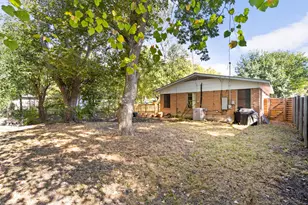 1105 Alegria Rd, Austin, TX 78757 - Photo 25