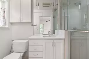 1105 Alegria Rd, Austin, TX 78757 - Photo 13