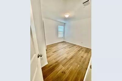 437 Perfect World Loop, Jarrell, TX 76537 - Photo 13