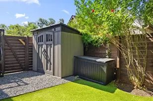5601 Jackie Robinson St, Austin, TX 78721 - Photo 37