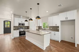 147 Kahana Ln, Bastrop, TX 78602 - Photo 5