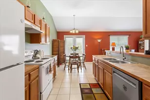 237 Moonstone Dr, Jarrell, TX 76537 - Photo 9