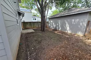 1604 Singleton Ave, Austin, TX 78702 - Photo 39