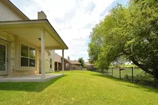 1696 Greenside Trail, Round Rock, TX 78665 - Photo 35