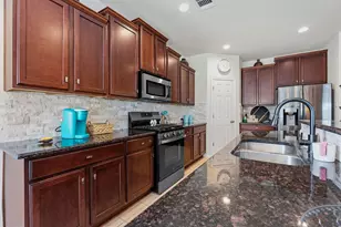 1015 Preserve Pl, Round Rock, TX 78665 - Photo 13