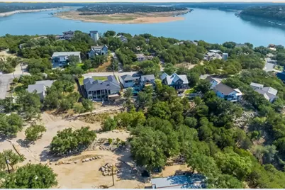 2107 Chisholm Trail, Spicewood, TX 78669 - Photo 19