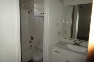 621 W 37th St, Austin, TX 78705 - Photo 7