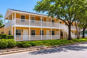 621 W 37th St, Austin, TX 78705 - Photo 1