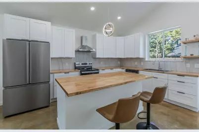 106 Heleakala Drive, Bastrop, TX 78602 - Photo 7