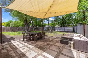 2108 Deadwood Dr, Austin, TX 78744 - Photo 31