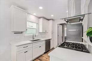 2108 Deadwood Dr, Austin, TX 78744 - Photo 13